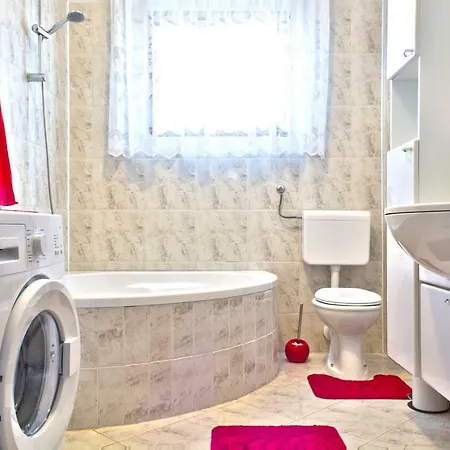 Haus * Šišan
